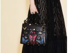 Genti Toms, Trussardi si Valentino pe site-ul Gentuim