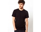 Tricourile barbatesti negre pot fi purtate in aproape orice combinatie
