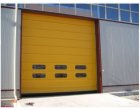 Usi rapide din PVC industriale cu impachetare, rulare sau termoizolatoare.
