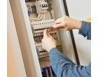De ce sa alegeti serviciile unui electrician de la Electrocoserv?