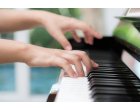 Cursuri de pian pentru copii la Band Music School
