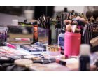 Organizarea eficienta a produselor de make-up dupa frecventa utilizarii lor