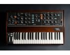 Singurul model Minimoog D se întoarce