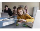 Echipamente digitale care nu trebuie să lipsească dintr-o sală de clasă modernă