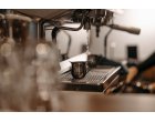Cele mai frecvente greșeli în echiparea unui coffee shop și cum le poți evita – by Bean2Business