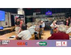 22 de seniori din București-Ilfov învață să folosească telefonul mobil pentru a crea reeluri comunitare