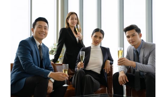 De la protocolar la memorabil: rolul vinului in businessul bucurestean modern